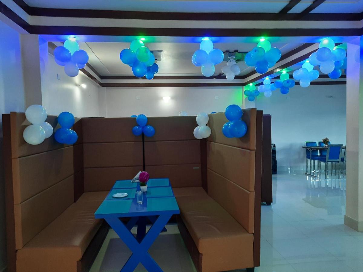 Hotel Blue Diamond Bahraich Εξωτερικό φωτογραφία